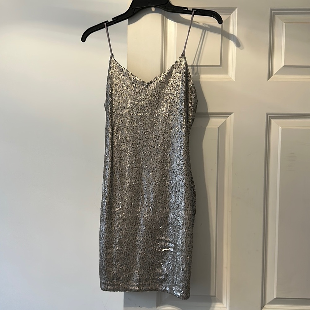 BNWT sequin mini